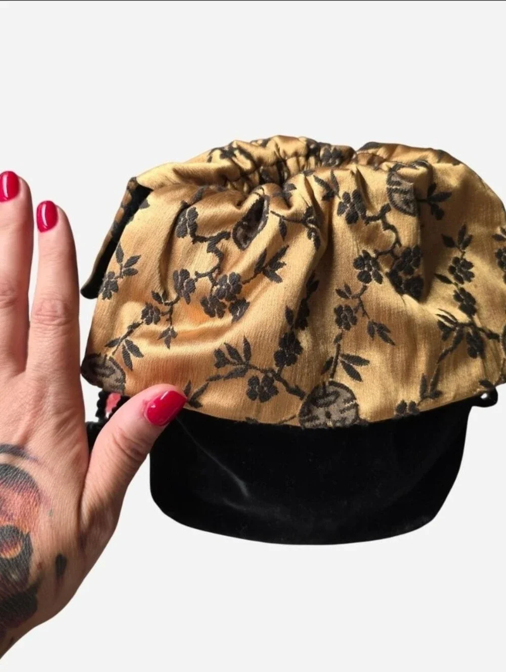 Vintage 80s/90s Fancies by Anne Gold and Black Drawstring Velvet Clutch